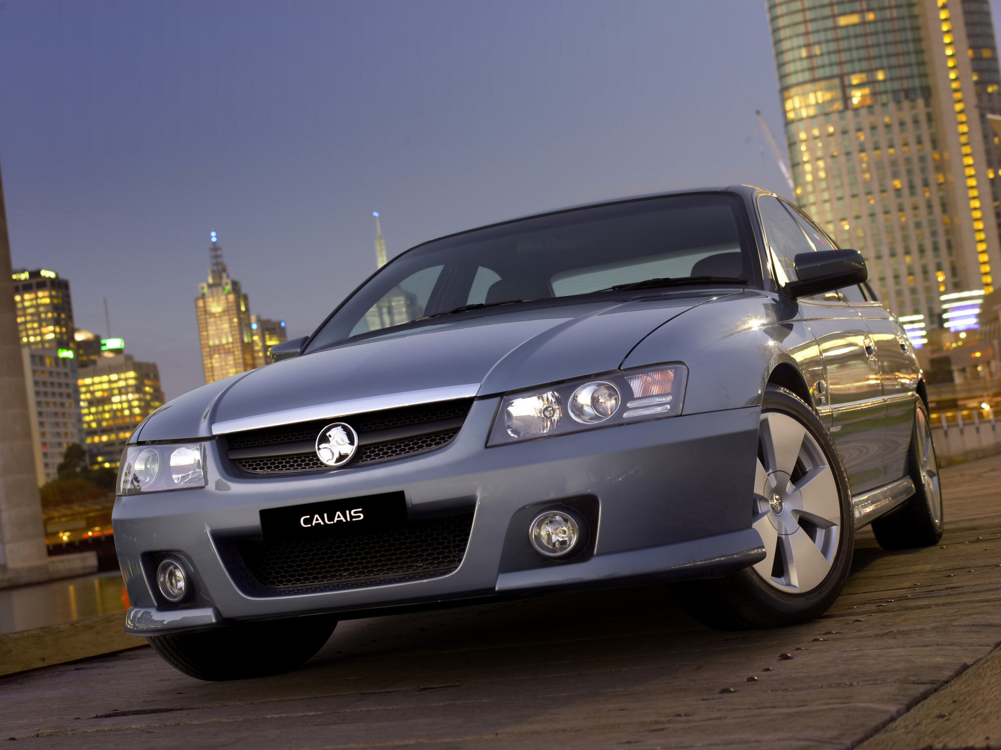 holden commodore calais