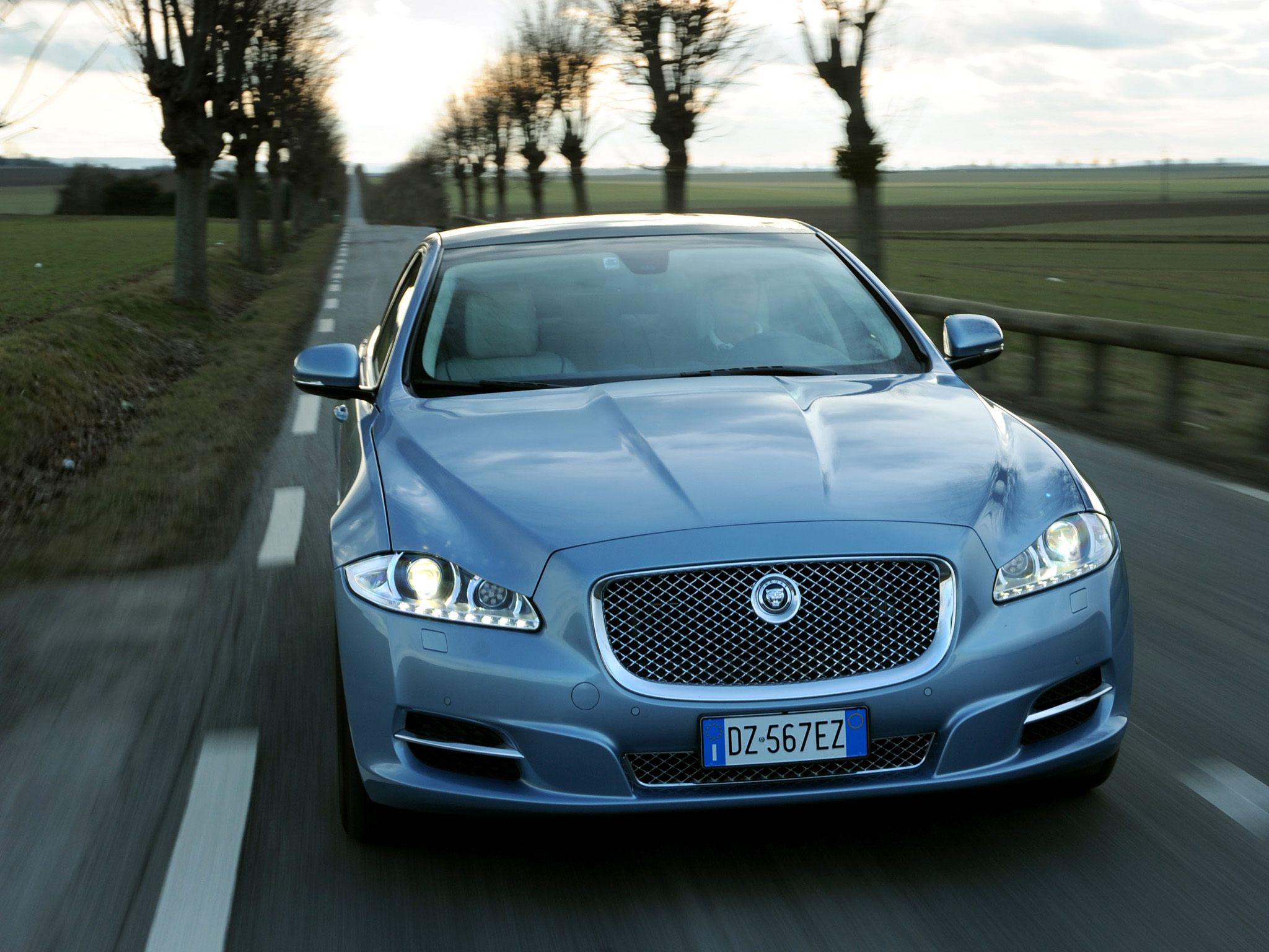 jaguar xf series