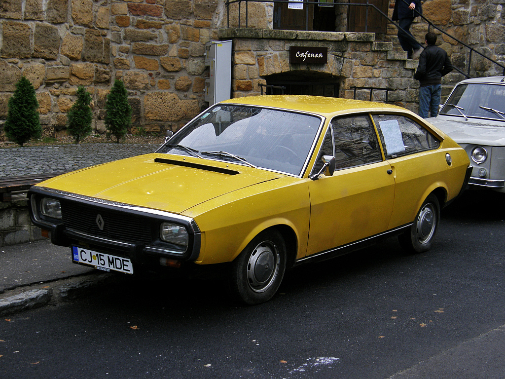 Renault 113 old