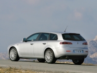 Alfa Romeo 159 Sportwagon estate (1 generation) 1.75 TBi MT (200 HP) photo, Alfa Romeo 159 Sportwagon estate (1 generation) 1.75 TBi MT (200 HP) photos, Alfa Romeo 159 Sportwagon estate (1 generation) 1.75 TBi MT (200 HP) picture, Alfa Romeo 159 Sportwagon estate (1 generation) 1.75 TBi MT (200 HP) pictures, Alfa Romeo photos, Alfa Romeo pictures, image Alfa Romeo, Alfa Romeo images