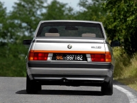 Alfa Romeo 75 Sedan (162B) 1.6 MT (106hp) photo, Alfa Romeo 75 Sedan (162B) 1.6 MT (106hp) photos, Alfa Romeo 75 Sedan (162B) 1.6 MT (106hp) picture, Alfa Romeo 75 Sedan (162B) 1.6 MT (106hp) pictures, Alfa Romeo photos, Alfa Romeo pictures, image Alfa Romeo, Alfa Romeo images