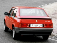 Alfa Romeo 75 Sedan (162B) 2.4 TD MT (112hp) photo, Alfa Romeo 75 Sedan (162B) 2.4 TD MT (112hp) photos, Alfa Romeo 75 Sedan (162B) 2.4 TD MT (112hp) picture, Alfa Romeo 75 Sedan (162B) 2.4 TD MT (112hp) pictures, Alfa Romeo photos, Alfa Romeo pictures, image Alfa Romeo, Alfa Romeo images