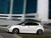 Alfa Romeo Giulietta Hatchback (940) 1.75 Quadrifoglio Verde TBi MT (235hp) photo, Alfa Romeo Giulietta Hatchback (940) 1.75 Quadrifoglio Verde TBi MT (235hp) photos, Alfa Romeo Giulietta Hatchback (940) 1.75 Quadrifoglio Verde TBi MT (235hp) picture, Alfa Romeo Giulietta Hatchback (940) 1.75 Quadrifoglio Verde TBi MT (235hp) pictures, Alfa Romeo photos, Alfa Romeo pictures, image Alfa Romeo, Alfa Romeo images