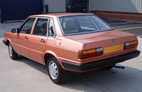 Audi 80 Sedan 4-door (B2) 1.6 D MT (54 hp) photo, Audi 80 Sedan 4-door (B2) 1.6 D MT (54 hp) photos, Audi 80 Sedan 4-door (B2) 1.6 D MT (54 hp) picture, Audi 80 Sedan 4-door (B2) 1.6 D MT (54 hp) pictures, Audi photos, Audi pictures, image Audi, Audi images