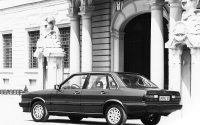 Audi 80 Sedan 4-door (B2) 1.6 D MT (54 hp) photo, Audi 80 Sedan 4-door (B2) 1.6 D MT (54 hp) photos, Audi 80 Sedan 4-door (B2) 1.6 D MT (54 hp) picture, Audi 80 Sedan 4-door (B2) 1.6 D MT (54 hp) pictures, Audi photos, Audi pictures, image Audi, Audi images