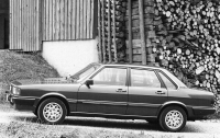 Audi 80 Sedan 4-door (B2) AT 1.9 (113 hp) photo, Audi 80 Sedan 4-door (B2) AT 1.9 (113 hp) photos, Audi 80 Sedan 4-door (B2) AT 1.9 (113 hp) picture, Audi 80 Sedan 4-door (B2) AT 1.9 (113 hp) pictures, Audi photos, Audi pictures, image Audi, Audi images