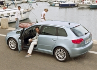 Audi A3 Sportback hatchback 5-door. (8P/8PA) 1.6 FSI MT (115 HP '05) photo, Audi A3 Sportback hatchback 5-door. (8P/8PA) 1.6 FSI MT (115 HP '05) photos, Audi A3 Sportback hatchback 5-door. (8P/8PA) 1.6 FSI MT (115 HP '05) picture, Audi A3 Sportback hatchback 5-door. (8P/8PA) 1.6 FSI MT (115 HP '05) pictures, Audi photos, Audi pictures, image Audi, Audi images