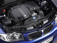 BMW 1 series Convertible (E81/E82/E87/E88) 120d AT (177 HP, '10) photo, BMW 1 series Convertible (E81/E82/E87/E88) 120d AT (177 HP, '10) photos, BMW 1 series Convertible (E81/E82/E87/E88) 120d AT (177 HP, '10) picture, BMW 1 series Convertible (E81/E82/E87/E88) 120d AT (177 HP, '10) pictures, BMW photos, BMW pictures, image BMW, BMW images