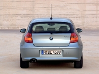 BMW 1 series Hatchback 3-door (E81/E82/E87/E88) 116i AT (122 HP '07) photo, BMW 1 series Hatchback 3-door (E81/E82/E87/E88) 116i AT (122 HP '07) photos, BMW 1 series Hatchback 3-door (E81/E82/E87/E88) 116i AT (122 HP '07) picture, BMW 1 series Hatchback 3-door (E81/E82/E87/E88) 116i AT (122 HP '07) pictures, BMW photos, BMW pictures, image BMW, BMW images