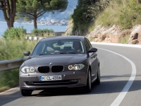 BMW 1 series Hatchback 5-door. (E81/E82/E87/E88) 116i MT (122hp '07) photo, BMW 1 series Hatchback 5-door. (E81/E82/E87/E88) 116i MT (122hp '07) photos, BMW 1 series Hatchback 5-door. (E81/E82/E87/E88) 116i MT (122hp '07) picture, BMW 1 series Hatchback 5-door. (E81/E82/E87/E88) 116i MT (122hp '07) pictures, BMW photos, BMW pictures, image BMW, BMW images