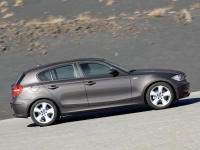 BMW 1 series Hatchback 5-door. (E81/E82/E87/E88) 116i MT (122hp '09) photo, BMW 1 series Hatchback 5-door. (E81/E82/E87/E88) 116i MT (122hp '09) photos, BMW 1 series Hatchback 5-door. (E81/E82/E87/E88) 116i MT (122hp '09) picture, BMW 1 series Hatchback 5-door. (E81/E82/E87/E88) 116i MT (122hp '09) pictures, BMW photos, BMW pictures, image BMW, BMW images