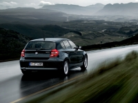 BMW 1 series Hatchback 5-door. (E81/E82/E87/E88) 118d MT (143hp '07) photo, BMW 1 series Hatchback 5-door. (E81/E82/E87/E88) 118d MT (143hp '07) photos, BMW 1 series Hatchback 5-door. (E81/E82/E87/E88) 118d MT (143hp '07) picture, BMW 1 series Hatchback 5-door. (E81/E82/E87/E88) 118d MT (143hp '07) pictures, BMW photos, BMW pictures, image BMW, BMW images