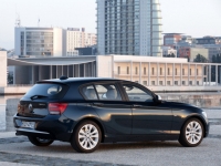 BMW 1 series Hatchback 5-door. (F20/F21) 116d AT (116hp) photo, BMW 1 series Hatchback 5-door. (F20/F21) 116d AT (116hp) photos, BMW 1 series Hatchback 5-door. (F20/F21) 116d AT (116hp) picture, BMW 1 series Hatchback 5-door. (F20/F21) 116d AT (116hp) pictures, BMW photos, BMW pictures, image BMW, BMW images