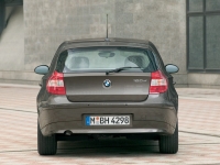 BMW 1 series Hatchback (E87) 116i MT (115hp '06) photo, BMW 1 series Hatchback (E87) 116i MT (115hp '06) photos, BMW 1 series Hatchback (E87) 116i MT (115hp '06) picture, BMW 1 series Hatchback (E87) 116i MT (115hp '06) pictures, BMW photos, BMW pictures, image BMW, BMW images