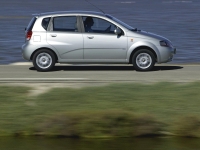 Chevrolet Aveo Hatchback 5-door. (T200) 1.4i MT (82hp) photo, Chevrolet Aveo Hatchback 5-door. (T200) 1.4i MT (82hp) photos, Chevrolet Aveo Hatchback 5-door. (T200) 1.4i MT (82hp) picture, Chevrolet Aveo Hatchback 5-door. (T200) 1.4i MT (82hp) pictures, Chevrolet photos, Chevrolet pictures, image Chevrolet, Chevrolet images