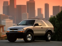 Chevrolet Blazer SUV 3-door (4 generation) 4.3 AT (190hp) photo, Chevrolet Blazer SUV 3-door (4 generation) 4.3 AT (190hp) photos, Chevrolet Blazer SUV 3-door (4 generation) 4.3 AT (190hp) picture, Chevrolet Blazer SUV 3-door (4 generation) 4.3 AT (190hp) pictures, Chevrolet photos, Chevrolet pictures, image Chevrolet, Chevrolet images