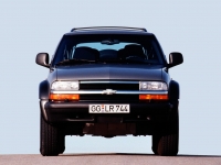 Chevrolet Blazer SUV 3-door (4 generation) 4.3 AWD AT photo, Chevrolet Blazer SUV 3-door (4 generation) 4.3 AWD AT photos, Chevrolet Blazer SUV 3-door (4 generation) 4.3 AWD AT picture, Chevrolet Blazer SUV 3-door (4 generation) 4.3 AWD AT pictures, Chevrolet photos, Chevrolet pictures, image Chevrolet, Chevrolet images