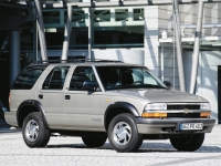 Chevrolet Blazer SUV 5-door (4 generation) AT 4.3 photo, Chevrolet Blazer SUV 5-door (4 generation) AT 4.3 photos, Chevrolet Blazer SUV 5-door (4 generation) AT 4.3 picture, Chevrolet Blazer SUV 5-door (4 generation) AT 4.3 pictures, Chevrolet photos, Chevrolet pictures, image Chevrolet, Chevrolet images