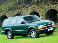 Chevrolet Blazer SUV 5-door (4 generation) AT 4.3 photo, Chevrolet Blazer SUV 5-door (4 generation) AT 4.3 photos, Chevrolet Blazer SUV 5-door (4 generation) AT 4.3 picture, Chevrolet Blazer SUV 5-door (4 generation) AT 4.3 pictures, Chevrolet photos, Chevrolet pictures, image Chevrolet, Chevrolet images