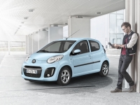 Citroen C1 Hatchback 5-door. (1 generation) 1.0 MT (68 HP) Tendance photo, Citroen C1 Hatchback 5-door. (1 generation) 1.0 MT (68 HP) Tendance photos, Citroen C1 Hatchback 5-door. (1 generation) 1.0 MT (68 HP) Tendance picture, Citroen C1 Hatchback 5-door. (1 generation) 1.0 MT (68 HP) Tendance pictures, Citroen photos, Citroen pictures, image Citroen, Citroen images