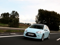 Citroen C3 Hatchback (2 generation) 1.4 AMT (95hp) Tendance (2012) photo, Citroen C3 Hatchback (2 generation) 1.4 AMT (95hp) Tendance (2012) photos, Citroen C3 Hatchback (2 generation) 1.4 AMT (95hp) Tendance (2012) picture, Citroen C3 Hatchback (2 generation) 1.4 AMT (95hp) Tendance (2012) pictures, Citroen photos, Citroen pictures, image Citroen, Citroen images