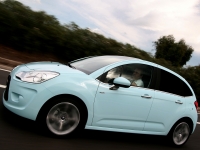 Citroen C3 Hatchback (2 generation) 1.6 AT (120hp) Tendance (2012) photo, Citroen C3 Hatchback (2 generation) 1.6 AT (120hp) Tendance (2012) photos, Citroen C3 Hatchback (2 generation) 1.6 AT (120hp) Tendance (2012) picture, Citroen C3 Hatchback (2 generation) 1.6 AT (120hp) Tendance (2012) pictures, Citroen photos, Citroen pictures, image Citroen, Citroen images