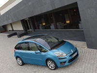 Citroen C4 Picasso MPV 5-door (1 generation) 1.6 MT (120hp) Classique (2012) photo, Citroen C4 Picasso MPV 5-door (1 generation) 1.6 MT (120hp) Classique (2012) photos, Citroen C4 Picasso MPV 5-door (1 generation) 1.6 MT (120hp) Classique (2012) picture, Citroen C4 Picasso MPV 5-door (1 generation) 1.6 MT (120hp) Classique (2012) pictures, Citroen photos, Citroen pictures, image Citroen, Citroen images