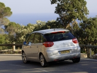 Citroen C4 Picasso MPV 5-door (1 generation) 1.6 MT (120hp) Classique (2012) photo, Citroen C4 Picasso MPV 5-door (1 generation) 1.6 MT (120hp) Classique (2012) photos, Citroen C4 Picasso MPV 5-door (1 generation) 1.6 MT (120hp) Classique (2012) picture, Citroen C4 Picasso MPV 5-door (1 generation) 1.6 MT (120hp) Classique (2012) pictures, Citroen photos, Citroen pictures, image Citroen, Citroen images