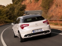 Citroen DS5 Hatchback (1 generation) 1.6 MT e-HD (112hp) photo, Citroen DS5 Hatchback (1 generation) 1.6 MT e-HD (112hp) photos, Citroen DS5 Hatchback (1 generation) 1.6 MT e-HD (112hp) picture, Citroen DS5 Hatchback (1 generation) 1.6 MT e-HD (112hp) pictures, Citroen photos, Citroen pictures, image Citroen, Citroen images