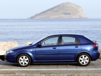 Daewoo Lacetti Hatchback (1 generation) AT 1.8 (122hp) photo, Daewoo Lacetti Hatchback (1 generation) AT 1.8 (122hp) photos, Daewoo Lacetti Hatchback (1 generation) AT 1.8 (122hp) picture, Daewoo Lacetti Hatchback (1 generation) AT 1.8 (122hp) pictures, Daewoo photos, Daewoo pictures, image Daewoo, Daewoo images