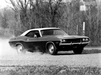 Dodge Challenger Coupe 2-door (1 generation) 5.2 V8 TorqueFlite photo, Dodge Challenger Coupe 2-door (1 generation) 5.2 V8 TorqueFlite photos, Dodge Challenger Coupe 2-door (1 generation) 5.2 V8 TorqueFlite picture, Dodge Challenger Coupe 2-door (1 generation) 5.2 V8 TorqueFlite pictures, Dodge photos, Dodge pictures, image Dodge, Dodge images