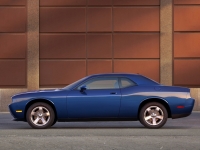 Dodge Challenger Coupe 2-door (3 generation) 3.6 V6 5AT SE (309hp) photo, Dodge Challenger Coupe 2-door (3 generation) 3.6 V6 5AT SE (309hp) photos, Dodge Challenger Coupe 2-door (3 generation) 3.6 V6 5AT SE (309hp) picture, Dodge Challenger Coupe 2-door (3 generation) 3.6 V6 5AT SE (309hp) pictures, Dodge photos, Dodge pictures, image Dodge, Dodge images