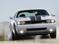 Dodge Challenger Coupe 2-door (3 generation) 6.4 V8 AT SRT8 392 (476hp) photo, Dodge Challenger Coupe 2-door (3 generation) 6.4 V8 AT SRT8 392 (476hp) photos, Dodge Challenger Coupe 2-door (3 generation) 6.4 V8 AT SRT8 392 (476hp) picture, Dodge Challenger Coupe 2-door (3 generation) 6.4 V8 AT SRT8 392 (476hp) pictures, Dodge photos, Dodge pictures, image Dodge, Dodge images