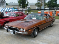 Dodge Challenger Hardtop (1 generation) 5.2 V8 3MT (230hp) photo, Dodge Challenger Hardtop (1 generation) 5.2 V8 3MT (230hp) photos, Dodge Challenger Hardtop (1 generation) 5.2 V8 3MT (230hp) picture, Dodge Challenger Hardtop (1 generation) 5.2 V8 3MT (230hp) pictures, Dodge photos, Dodge pictures, image Dodge, Dodge images