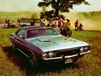 Dodge Challenger Hardtop (1 generation) 5.2 V8 3MT (230hp '74) photo, Dodge Challenger Hardtop (1 generation) 5.2 V8 3MT (230hp '74) photos, Dodge Challenger Hardtop (1 generation) 5.2 V8 3MT (230hp '74) picture, Dodge Challenger Hardtop (1 generation) 5.2 V8 3MT (230hp '74) pictures, Dodge photos, Dodge pictures, image Dodge, Dodge images