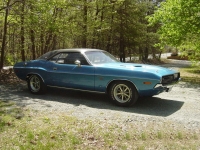 Dodge Challenger R/T coupe 2-door (1 generation) 3.7 3MT (145hp) photo, Dodge Challenger R/T coupe 2-door (1 generation) 3.7 3MT (145hp) photos, Dodge Challenger R/T coupe 2-door (1 generation) 3.7 3MT (145hp) picture, Dodge Challenger R/T coupe 2-door (1 generation) 3.7 3MT (145hp) pictures, Dodge photos, Dodge pictures, image Dodge, Dodge images