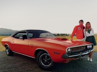 Dodge Challenger R/T coupe 2-door (1 generation) 6.3 3MT (335hp) photo, Dodge Challenger R/T coupe 2-door (1 generation) 6.3 3MT (335hp) photos, Dodge Challenger R/T coupe 2-door (1 generation) 6.3 3MT (335hp) picture, Dodge Challenger R/T coupe 2-door (1 generation) 6.3 3MT (335hp) pictures, Dodge photos, Dodge pictures, image Dodge, Dodge images