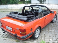 Ford Escort Cabriolet 2-door (3 generation) 1.6i MT (105hp) photo, Ford Escort Cabriolet 2-door (3 generation) 1.6i MT (105hp) photos, Ford Escort Cabriolet 2-door (3 generation) 1.6i MT (105hp) picture, Ford Escort Cabriolet 2-door (3 generation) 1.6i MT (105hp) pictures, Ford photos, Ford pictures, image Ford, Ford images