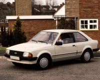 Ford Escort Hatchback 3-door (3 generation) 1.1 4MT (50hp) photo, Ford Escort Hatchback 3-door (3 generation) 1.1 4MT (50hp) photos, Ford Escort Hatchback 3-door (3 generation) 1.1 4MT (50hp) picture, Ford Escort Hatchback 3-door (3 generation) 1.1 4MT (50hp) pictures, Ford photos, Ford pictures, image Ford, Ford images