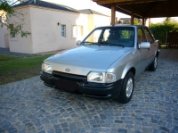 Ford Escort Hatchback 5-door. (4 generation) 1.3 5MT photo, Ford Escort Hatchback 5-door. (4 generation) 1.3 5MT photos, Ford Escort Hatchback 5-door. (4 generation) 1.3 5MT picture, Ford Escort Hatchback 5-door. (4 generation) 1.3 5MT pictures, Ford photos, Ford pictures, image Ford, Ford images