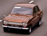 Ford Escort Sedan (1 generation) 1.3 AT (51 HP) photo, Ford Escort Sedan (1 generation) 1.3 AT (51 HP) photos, Ford Escort Sedan (1 generation) 1.3 AT (51 HP) picture, Ford Escort Sedan (1 generation) 1.3 AT (51 HP) pictures, Ford photos, Ford pictures, image Ford, Ford images