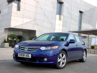 Honda Accord Sedan 4-door (8 generation) 2.0 AT (156hp) photo, Honda Accord Sedan 4-door (8 generation) 2.0 AT (156hp) photos, Honda Accord Sedan 4-door (8 generation) 2.0 AT (156hp) picture, Honda Accord Sedan 4-door (8 generation) 2.0 AT (156hp) pictures, Honda photos, Honda pictures, image Honda, Honda images