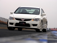 Honda Civic Type-R sedan (8 generation) 2.0 MT (225 HP) photo, Honda Civic Type-R sedan (8 generation) 2.0 MT (225 HP) photos, Honda Civic Type-R sedan (8 generation) 2.0 MT (225 HP) picture, Honda Civic Type-R sedan (8 generation) 2.0 MT (225 HP) pictures, Honda photos, Honda pictures, image Honda, Honda images