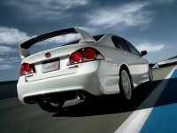 Honda Civic Type-R sedan (8 generation) 2.0 MT (225 HP) photo, Honda Civic Type-R sedan (8 generation) 2.0 MT (225 HP) photos, Honda Civic Type-R sedan (8 generation) 2.0 MT (225 HP) picture, Honda Civic Type-R sedan (8 generation) 2.0 MT (225 HP) pictures, Honda photos, Honda pictures, image Honda, Honda images