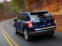 Jeep Compass Crossover (1 generation) 2.4 CVT (170hp) LIMITED (2013) photo, Jeep Compass Crossover (1 generation) 2.4 CVT (170hp) LIMITED (2013) photos, Jeep Compass Crossover (1 generation) 2.4 CVT (170hp) LIMITED (2013) picture, Jeep Compass Crossover (1 generation) 2.4 CVT (170hp) LIMITED (2013) pictures, Jeep photos, Jeep pictures, image Jeep, Jeep images