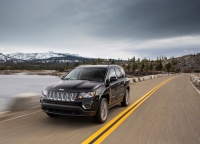 Jeep Compass Crossover (1 generation) AT 2.4 AWD (170hp) Limited photo, Jeep Compass Crossover (1 generation) AT 2.4 AWD (170hp) Limited photos, Jeep Compass Crossover (1 generation) AT 2.4 AWD (170hp) Limited picture, Jeep Compass Crossover (1 generation) AT 2.4 AWD (170hp) Limited pictures, Jeep photos, Jeep pictures, image Jeep, Jeep images