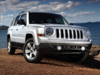 Jeep Liberty Crossover (2 generation) 2.4 CVT (170hp) LIMITED (2012) photo, Jeep Liberty Crossover (2 generation) 2.4 CVT (170hp) LIMITED (2012) photos, Jeep Liberty Crossover (2 generation) 2.4 CVT (170hp) LIMITED (2012) picture, Jeep Liberty Crossover (2 generation) 2.4 CVT (170hp) LIMITED (2012) pictures, Jeep photos, Jeep pictures, image Jeep, Jeep images