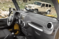 Jeep Wrangler Convertible 2-door (JK) 2.8 TD MT (200 HP) Rubicon 10th Anniversary (2014) photo, Jeep Wrangler Convertible 2-door (JK) 2.8 TD MT (200 HP) Rubicon 10th Anniversary (2014) photos, Jeep Wrangler Convertible 2-door (JK) 2.8 TD MT (200 HP) Rubicon 10th Anniversary (2014) picture, Jeep Wrangler Convertible 2-door (JK) 2.8 TD MT (200 HP) Rubicon 10th Anniversary (2014) pictures, Jeep photos, Jeep pictures, image Jeep, Jeep images