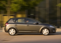 Kia CEE'd Hatchback 5-door. (1 generation) 1.6 AT (126hp) photo, Kia CEE'd Hatchback 5-door. (1 generation) 1.6 AT (126hp) photos, Kia CEE'd Hatchback 5-door. (1 generation) 1.6 AT (126hp) picture, Kia CEE'd Hatchback 5-door. (1 generation) 1.6 AT (126hp) pictures, Kia photos, Kia pictures, image Kia, Kia images