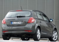 Kia CEE'd Hatchback 5-door. (1 generation) 1.6 CRDi MT (116hp) photo, Kia CEE'd Hatchback 5-door. (1 generation) 1.6 CRDi MT (116hp) photos, Kia CEE'd Hatchback 5-door. (1 generation) 1.6 CRDi MT (116hp) picture, Kia CEE'd Hatchback 5-door. (1 generation) 1.6 CRDi MT (116hp) pictures, Kia photos, Kia pictures, image Kia, Kia images